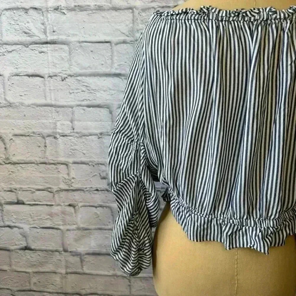 Matty M Off Shoulder Blue & White Pin Stripe Blouse w/ Keyhole Tie Women Large - Picture 5 of 12